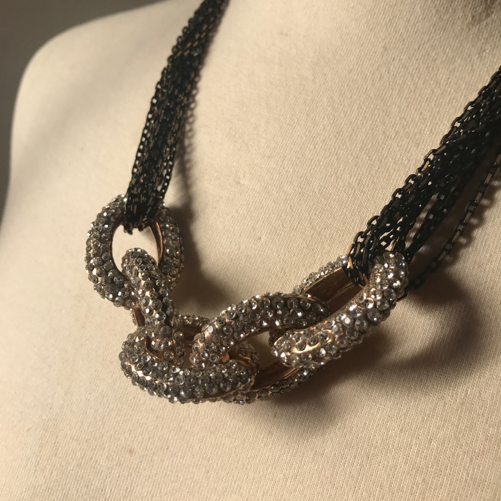 Pavé Link Statement Neck
